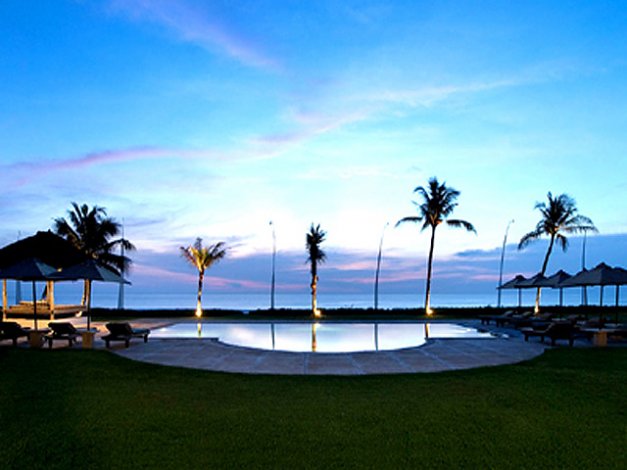 pool_ocean2.jpg